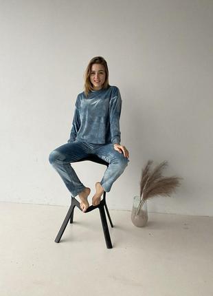 Велюровые кофта и штаны