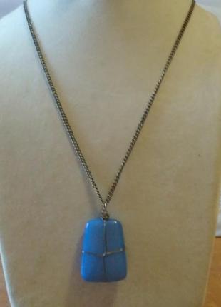 Кулон блакитний. на ланцюжку. ручна робота.