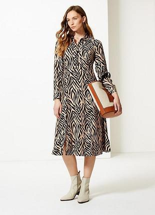 Платье с длинным рукавом