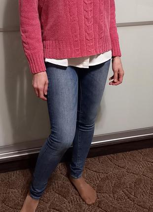 Джинсы