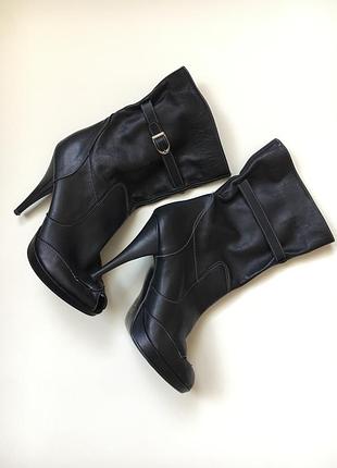 Італійські шкіряні ботільйони з відкритим носком 37