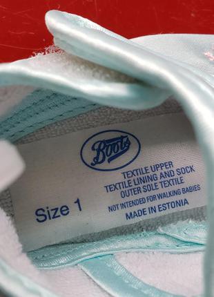 Boots новорічні дитячі для дівчинки 10 см устілка блакитні зі сніжинками 3-6-9 м нові3 фото