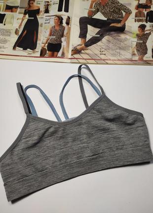 Спортивний топ, 14 років