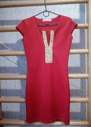 Сексуально елегантне червоне плаття