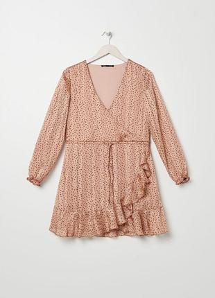 Платье со сборками