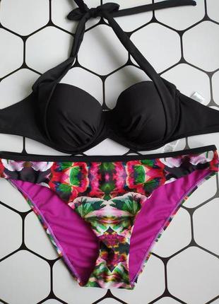 Красивый купальник)))размер 38(75в)