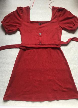 Сукня з об'ємними рукавами