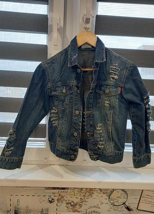 Джинсовая куртка