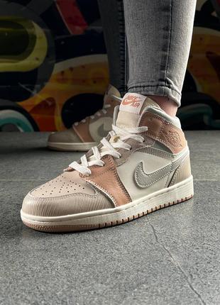 Женские кроссовки nike air jordan high