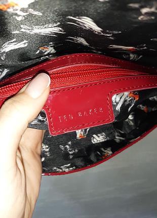 Ted baker великий лаковий стьобаний клатч6 фото