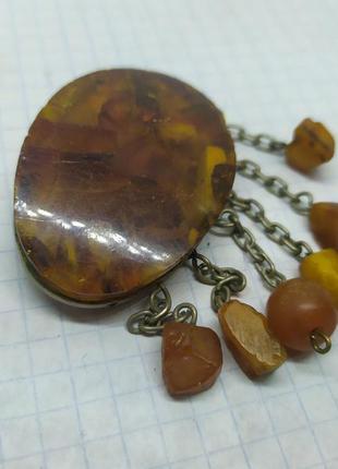 Янтарная брошь с подвесками