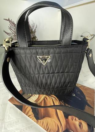 Сумка guess women's layla mini tote bag - black3 фото