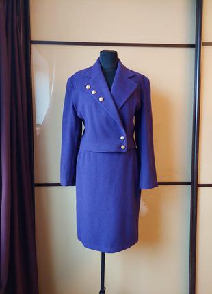 Костюм с юбкой темно-фиолетовый тёплый   укороченный пиджак юбка миди высокая талия1 фото