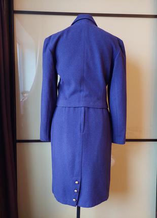 Костюм с юбкой темно-фиолетовый тёплый   укороченный пиджак юбка миди высокая талия4 фото