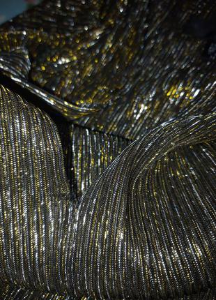 Блестящее платье