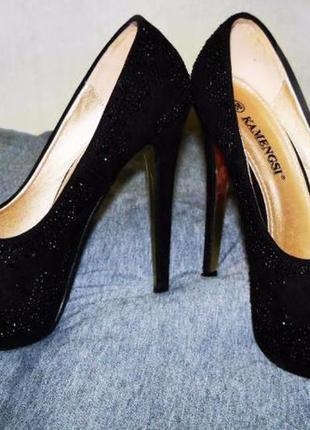Туфлі kamengsi чорні, замшеві зі стразами, на підборах, одеса