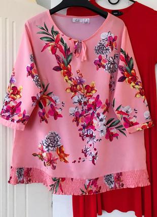 Блуза в квіти