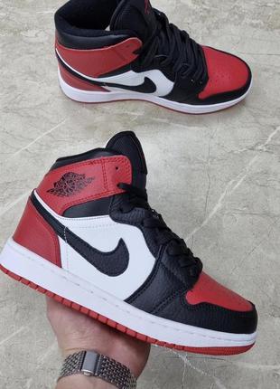 Кросівки nike jordan1 фото