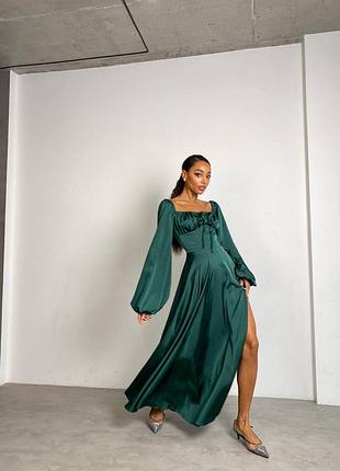 Струящееся платье шёлк