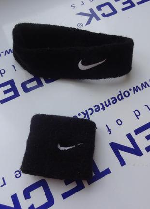 Nike браслет спортивний пов'язка напульсник чорний1 фото