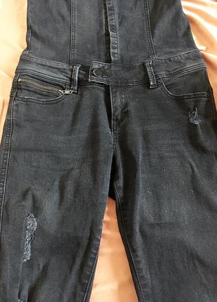 Шикарный джинсовый комбинезон с рваностями, принтом и вышивкой q/s by robin schulz7 фото