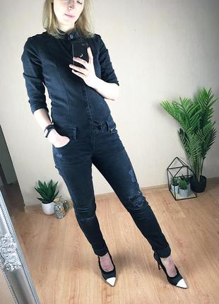 Шикарный джинсовый комбинезон с рваностями, принтом и вышивкой q/s by robin schulz2 фото