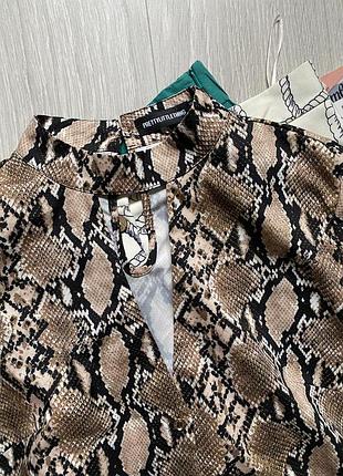 Нарядная блузка с чокером prettylittlething