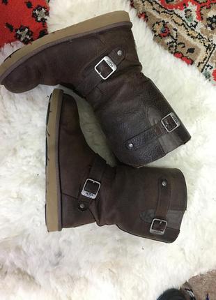 Сапоги кожа ugg   р.39.5-40 стелька 26см овчина