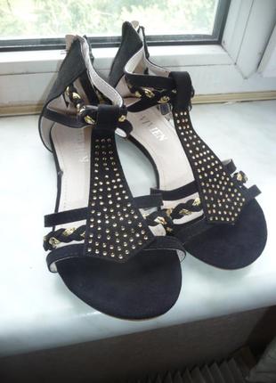 Новые босоножки-гладиаторы 37 р-р