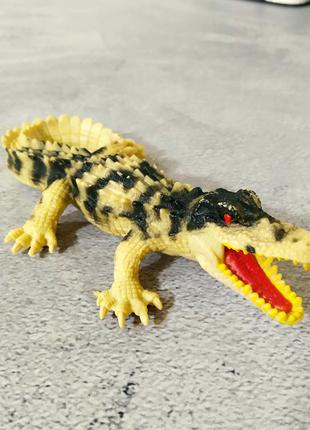 Игрушка крокодил резиновый1 фото