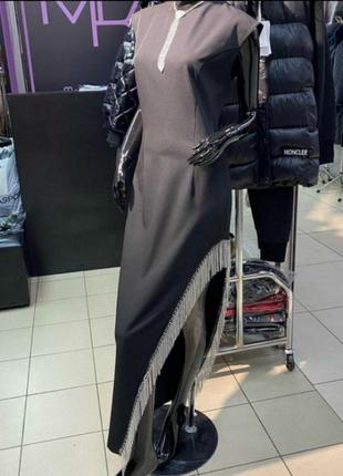 Шикарное вечернее платье, трикотаж с эффектом утяжки,бахрома на бедре,с открытым бедром ,невероятное.