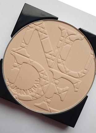 Dior diorskin mineral nude matte powder -совершенствующая пудра для создания естественного матового покрытия1 фото