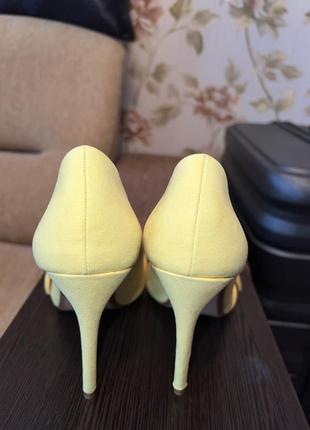 Туфли bershka / бершка 37 размер желтые4 фото