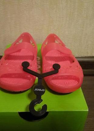 Новые коралловые босоножки crocs kids isabella jelly flat ps, оригинал, р. 234 фото