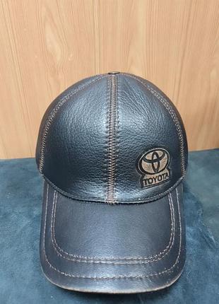 Бейсболка кожа