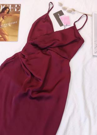 Новое атласное бордовое платье макси от prettylittlething, вечернее платье, нарядное платье, платье-комбинация, длинное платье, (бирка!)9 фото