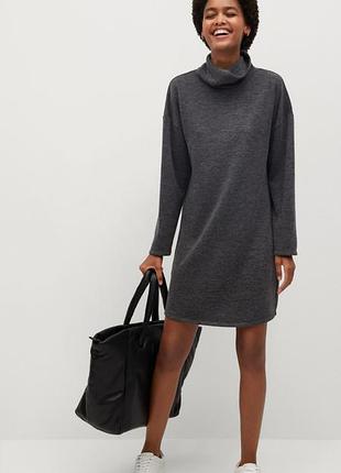 Трикотажное платье от mango