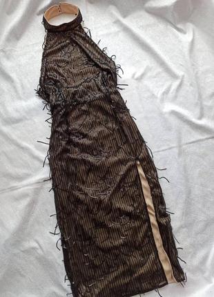 Святкова сукня міді в паєтки з розпіркою на нозі