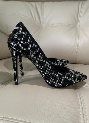 Туфлі carvela 36р. нові