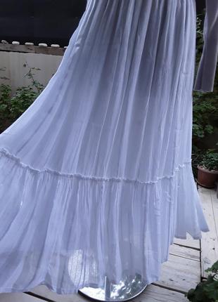 Белая струящаяся юбка.2 фото