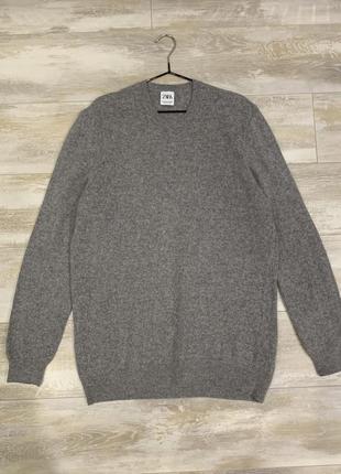 Стильный шерстяной  свитер zara