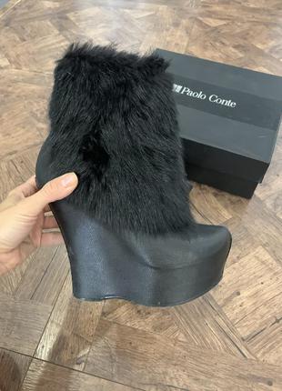 Шкіряні черевики на платформі, ботильйони на танкетці з хутром кролика