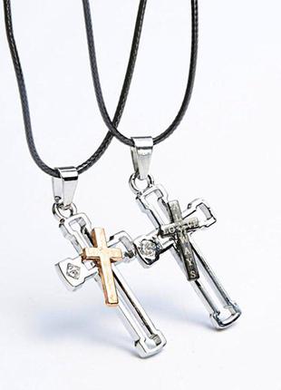 Чорний ошатний, святковий чокер чоккер на шию стрічка шнурок з кулоном хрестом з написами символ