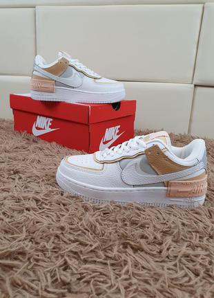 Nike air force 1 shadow spruce aura білі з бежевим кросівки жіночі