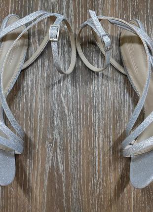 Блестящие серебристые босоножки глиттер тонкие шлейки asos4 фото