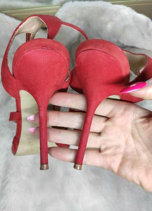 Красные босоножки туфли лодочки на высоком каблуке в стиле валентино6 фото