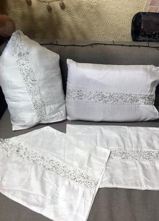 Набір з 4 декоративних наволочок в бісер і паєтки, кисті з бісеру