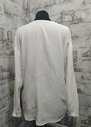 Белая молочная блуза с длинным рукавом тоненькая3 фото