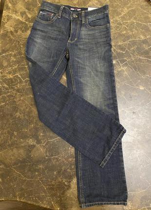 Джинсы. штаны. tommy hilfiger