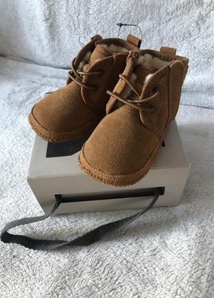 Ботинки пинетки угги uggs 6 -12 мес2 фото